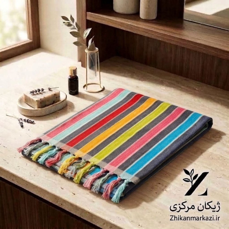 حوله دست و صورت رنگارنگ ریشهدار